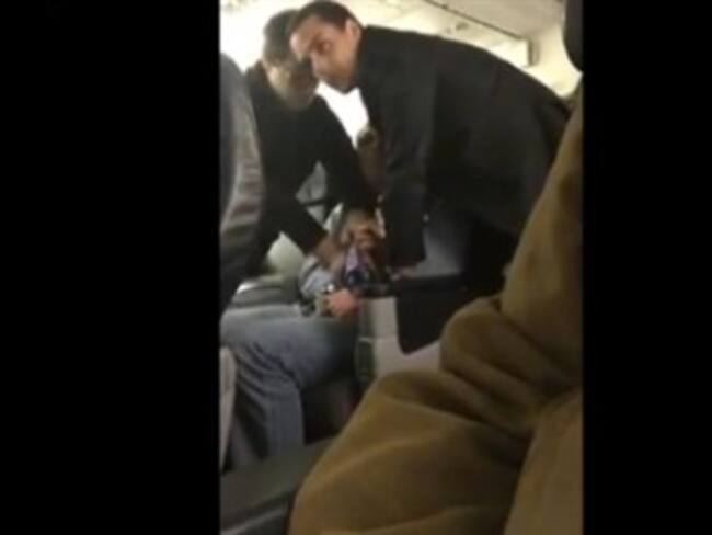 Someten a nieto de Díaz Ordaz en vuelo por violento