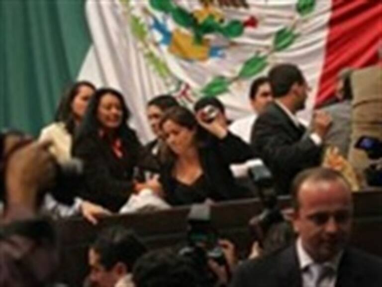Dejan curul tres diputadas ‘Juanitas’