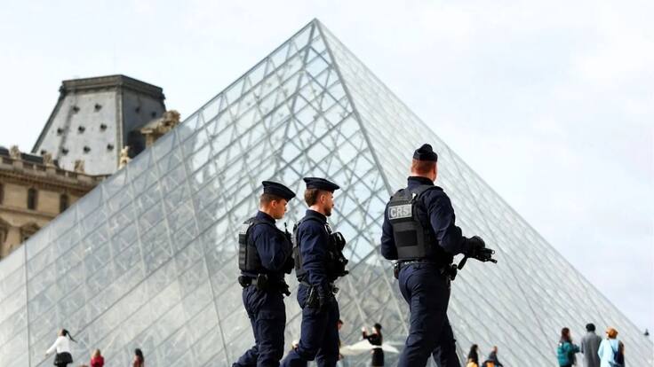 Sin rastro de las joyas. Caen 4 nuevos implicados en el robo al Louvre