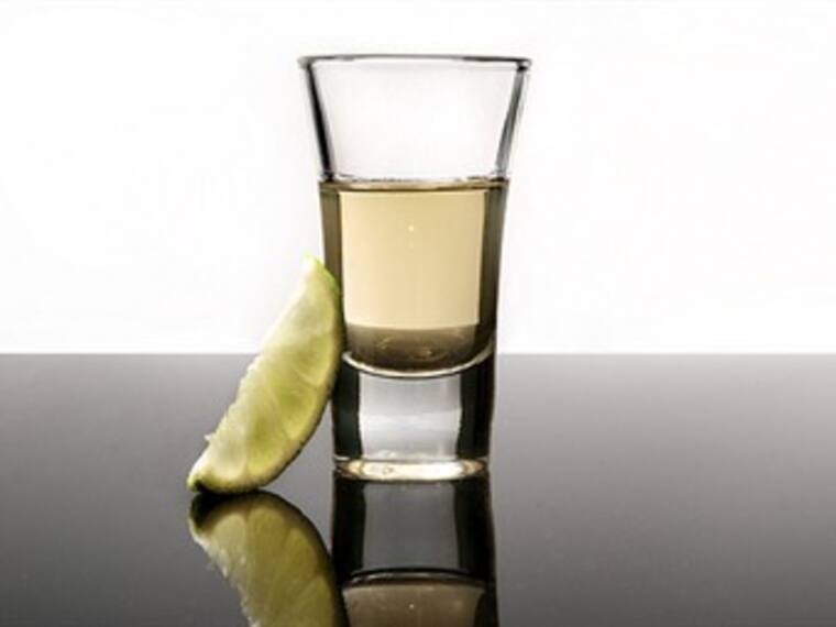 'Denominación de origen del tequila'. 'Momento Corporativo' con Roberto Aguilar. 15/03/13