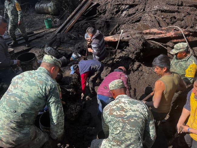 Deslave en Jilotzingo, Edomex deja 10 desaparecidos y una menor fallecida