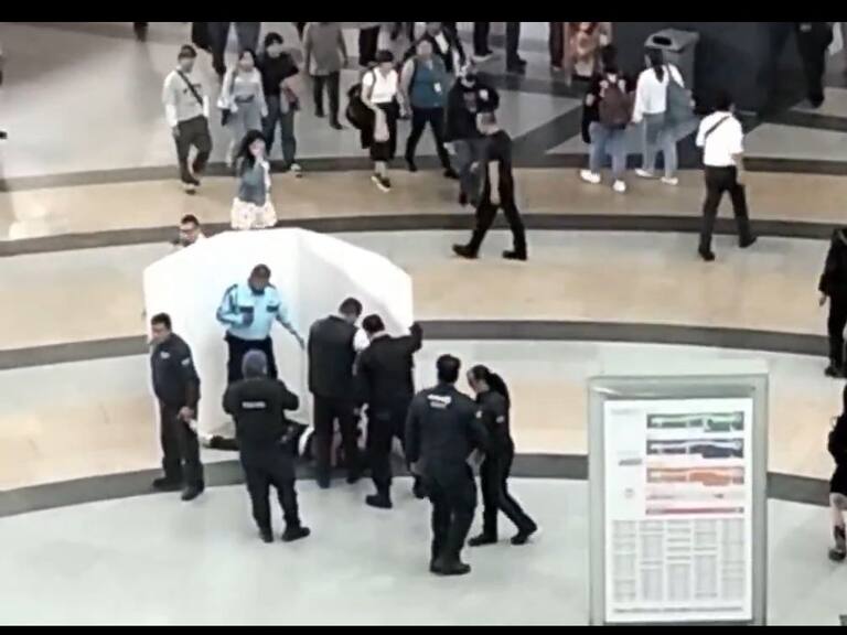 Hombre pierde la vida tras arrojarse del tercer piso