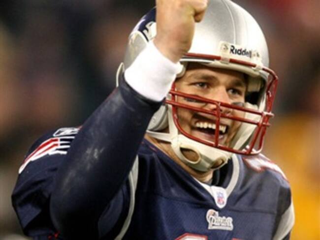 Brady acepta el contrato más valioso de NFL