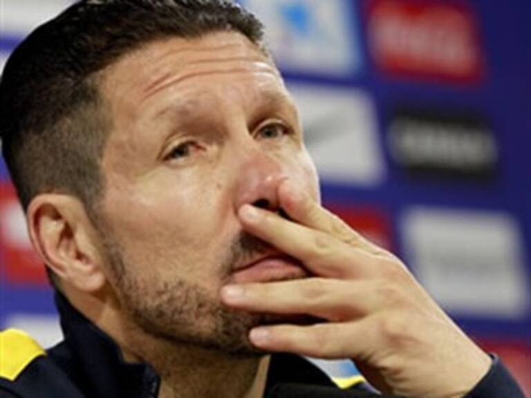 ¿Chicharito?, todo puede ser hasta que se cierre el mercado: Pablo Simeone