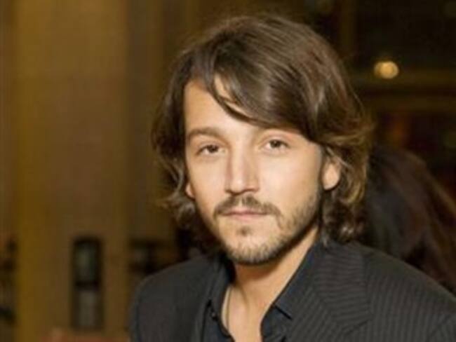 Abre Diego Luna la Carpa Ambulante con proyección de 'Seguir siendo'