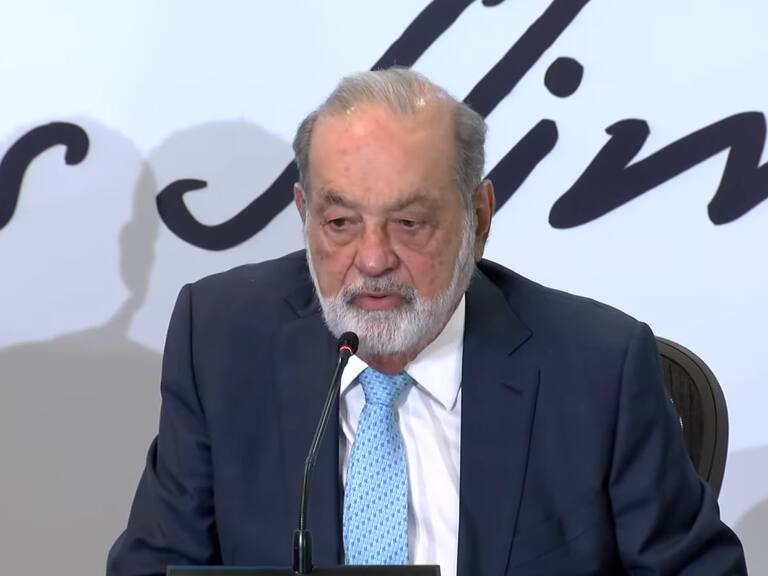 Descubre la trayectoria de Carlos Slim, uno de los hombres más ricos del mundo, desde sus inicios con Telmex hasta su participación en proyectos icónicos como el estadio del Real Madrid.