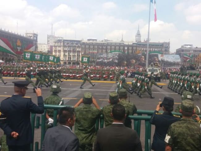 Así se vivió el tradicional desfile militar en el Zócalo