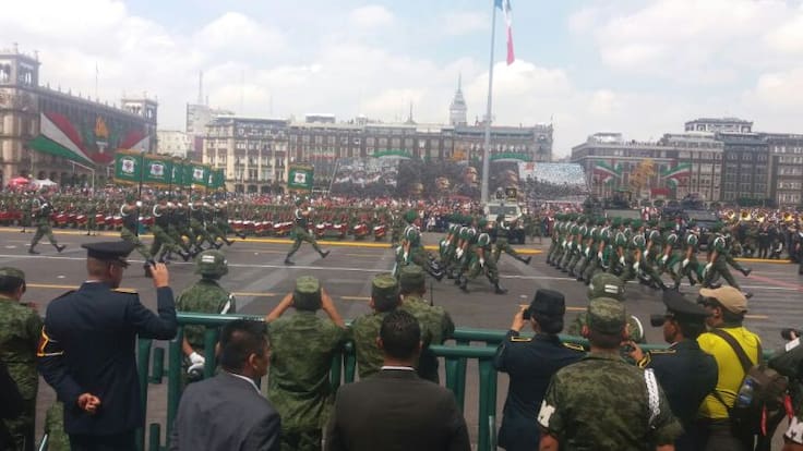 Así se vivió el tradicional desfile militar en el Zócalo
