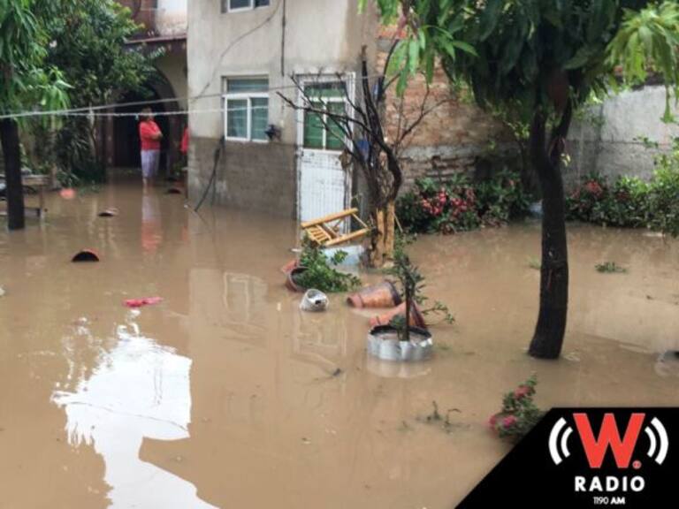Vecinos de Tonalá aseguran que se inundan con cada lluvia