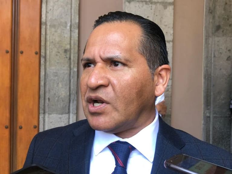 Eduardo Almaguer, edil del PRI, critica a tecnócratas que manejaron PEMEX