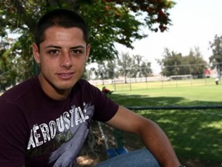 Anota 'Chicharito' en triunfo del Man U frente al Chelsea
