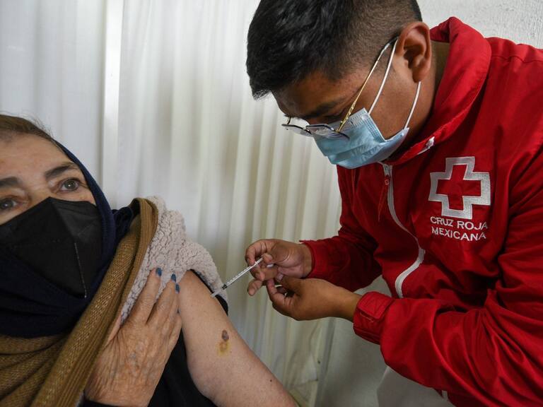 La próxima aplicación de la vacuna Pfizer dependerá del abasto y un pre registro vía telefónica