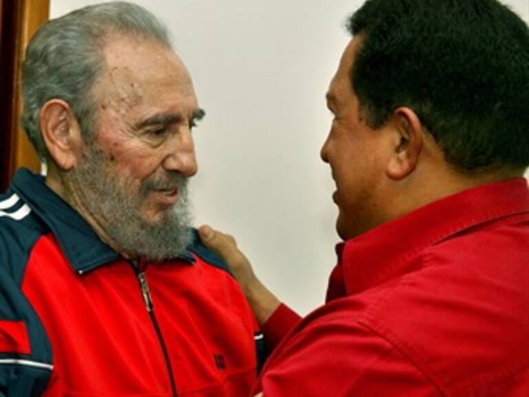 Recibe Castro a Chávez en Cuba