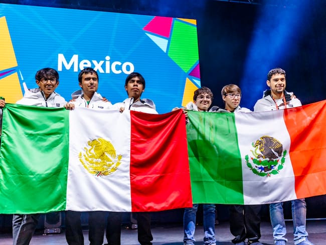 Mexicanos ganadores en Olimpiada Internacional de Matemáticas sin apoyo de la SEP