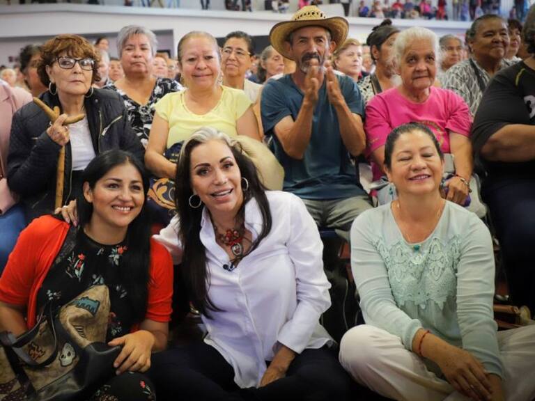 Ayuntamiento de Tlaquepaque entrega apoyos a mil 200 adultos mayores