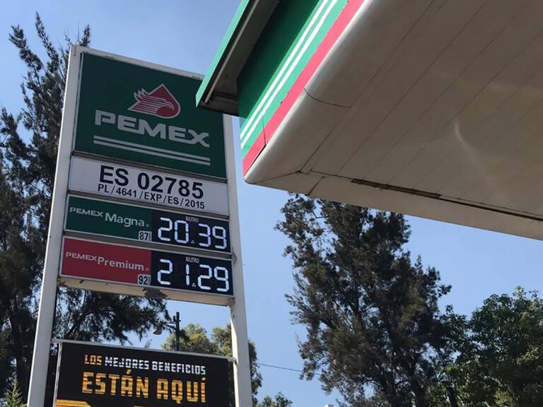 Sube el precio de la gasolina; así la están despachando
