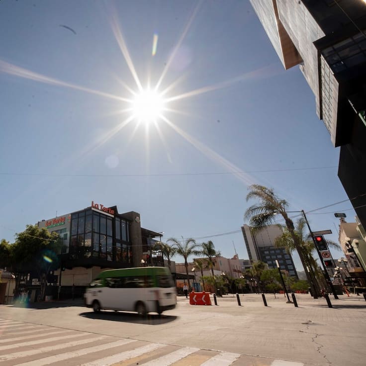 Frente frío 38 traerá vientos fuertes y calor de hasta 45 grados