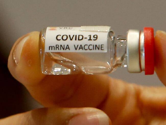 Comprueba Clínica Mayo efectividad de vacuna ARNm contra COVID-19