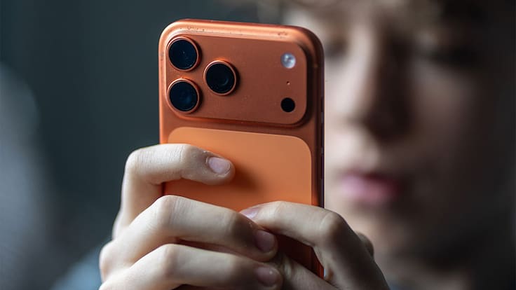 La falla en el iPhone que permite robos de miles de dólares sin desbloquear el equipo