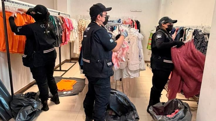 Aseguran más de 7 mil prendas de ropa pirata en Venustiano Carranza
