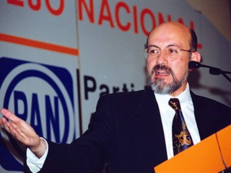 Solicita Bravo Mena apoyo de bancada panista
