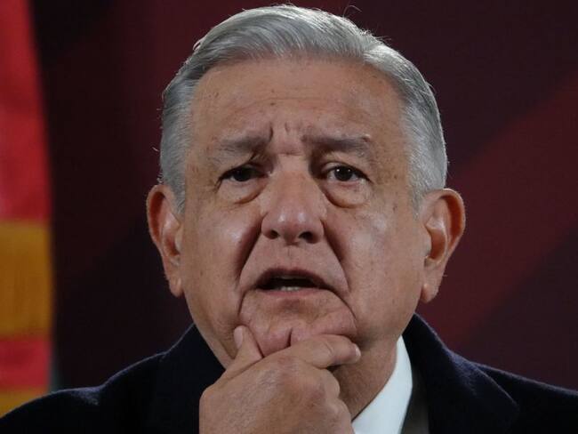 Critica AMLO alianza “Va por México”
