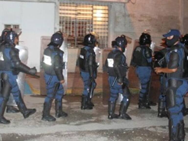 Trasladan desde NL a reos del penal de Topo Chico