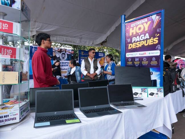 Confianza del consumidor mejora en agosto, pero no avanza en un año