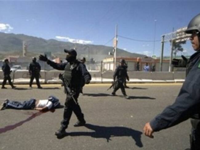 Comparecen normalistas de Ayotzinapa ante Congreso de Guerrero