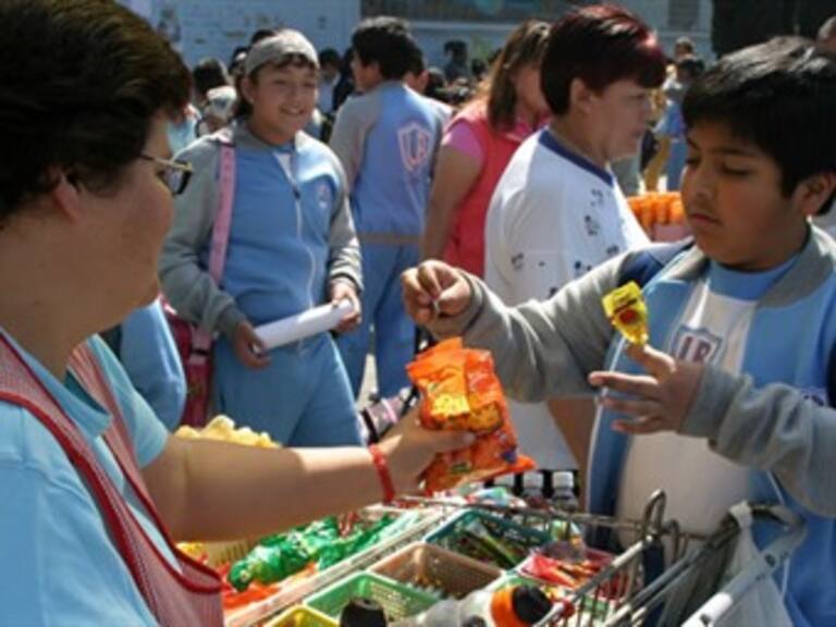 Ley antiobesidad no frena consumo de chatarra