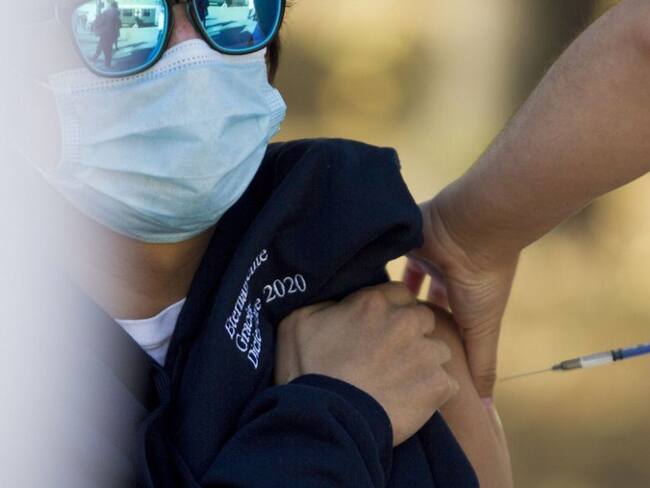 Llama AMLO a vacunarse cuando les corresponda, sin temor