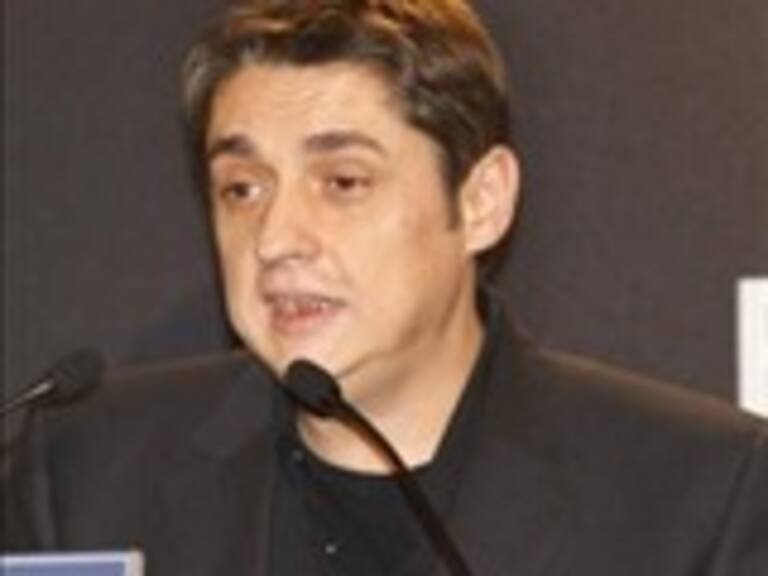 Fallece Francisco Casavella en España víctima del corazón