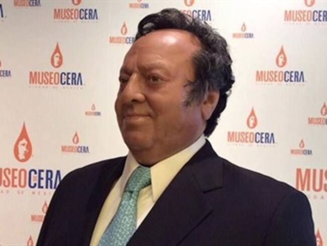 Develan figura de José Sulaimán en Museo de Cera
