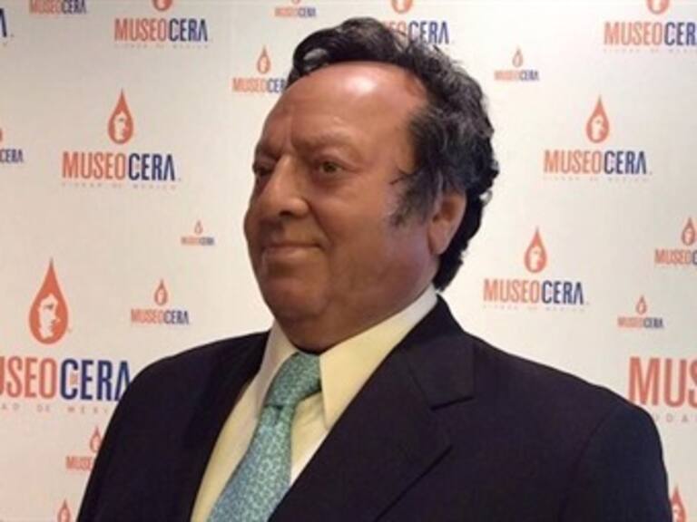 Develan figura de José Sulaimán en Museo de Cera