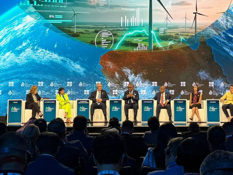 Participa secretaria de Energía, Luz Elena González, en la OPEP y refrenda la soberanía y la justicia energética como prioridades del Gobierno de México