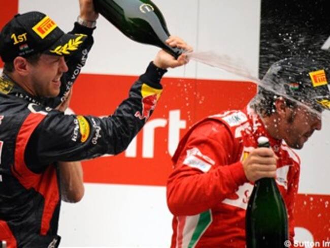 Vettel es leyenda y Alonso, de nuevo subcampeón mundial