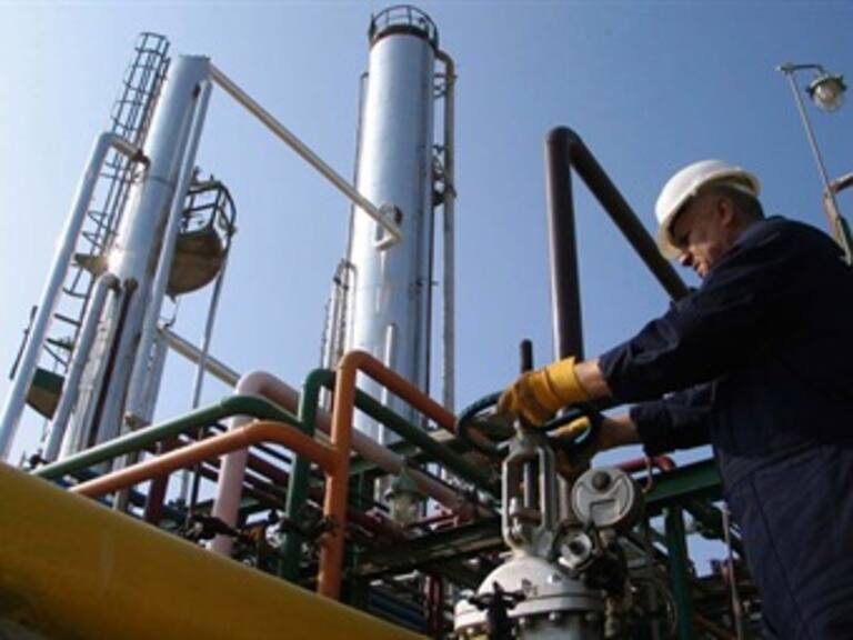 Avala Senado a comisionados que darán contratos petroleros