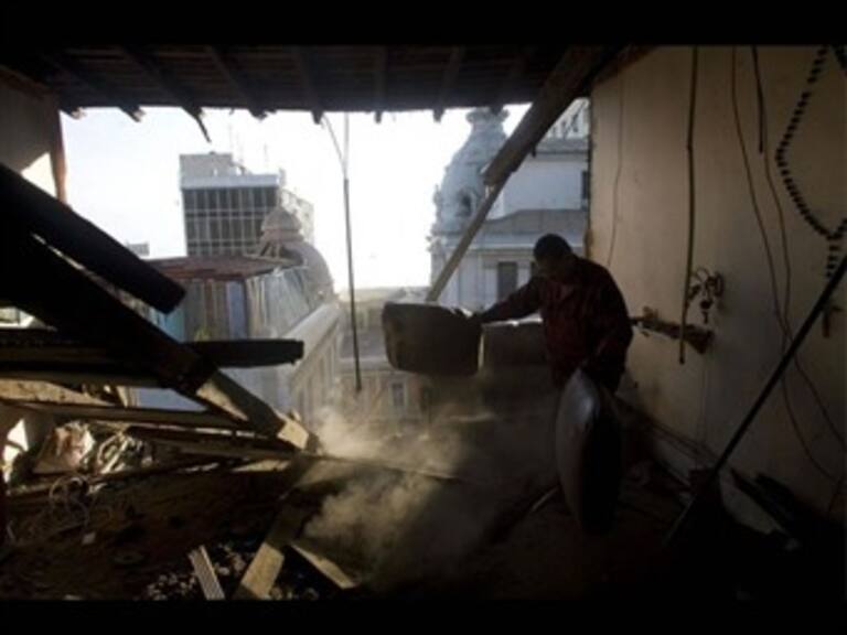 Entregan mando de regiones afectadas chilenas a militares