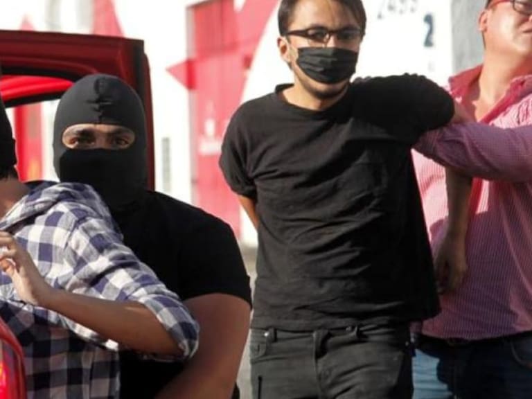 Declararán policías detenidos por levantones en manifestación