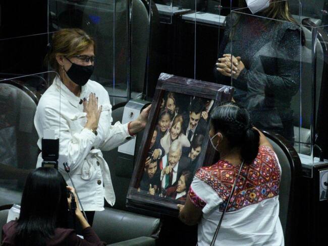 Tatiana Clouthier solicita licencia para asumir como titular de Economía