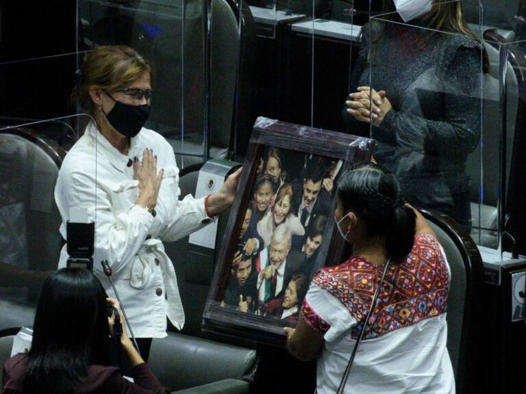 Tatiana Clouthier solicita licencia para asumir como titular de Economía