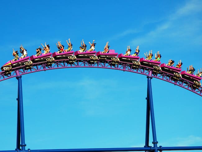 ¿Qué ocurre en Six Flags? Investigan una muerte en Georgia y reclaman por lesiones cerebrales en California