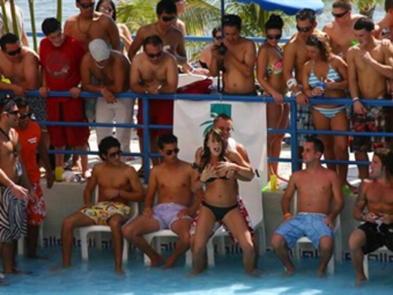 Registra Acapulco dramática caída en llegada de 'spring breakers'