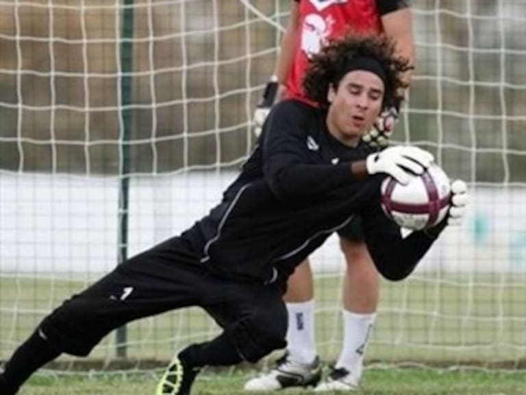 Reconoce 'Memo' Ochoa interés del Liverpool