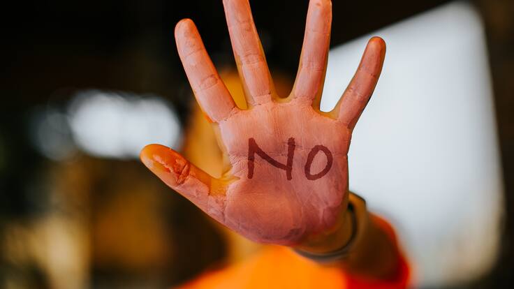 Rescatan a menor de edad en situación de abandono en Iztapalapa, vecinos alertaron a las autoridades