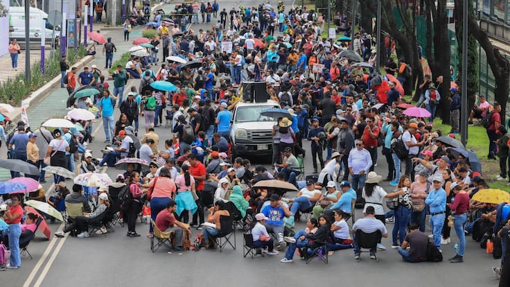 CNTE denuncia agresion de policias y robo de 70 mil pesos antes de reunion con SEGOB