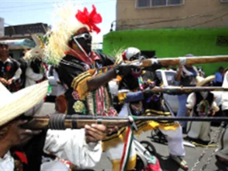 Deja un muerto riña tras escenificación de Batalla de Puebla