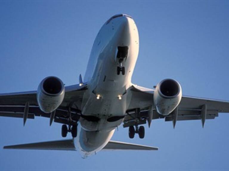 Encuentra Fuerza Aérea brasileña 'pequeños vestigios' de una aeronave