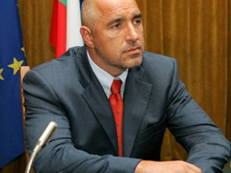 Anuncia primer ministro búlgaro su renuncia y de todo el gabinete
