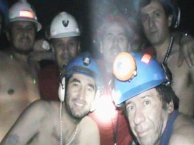 Mineros chilenos recorren Tierra Santa en acción de gracias